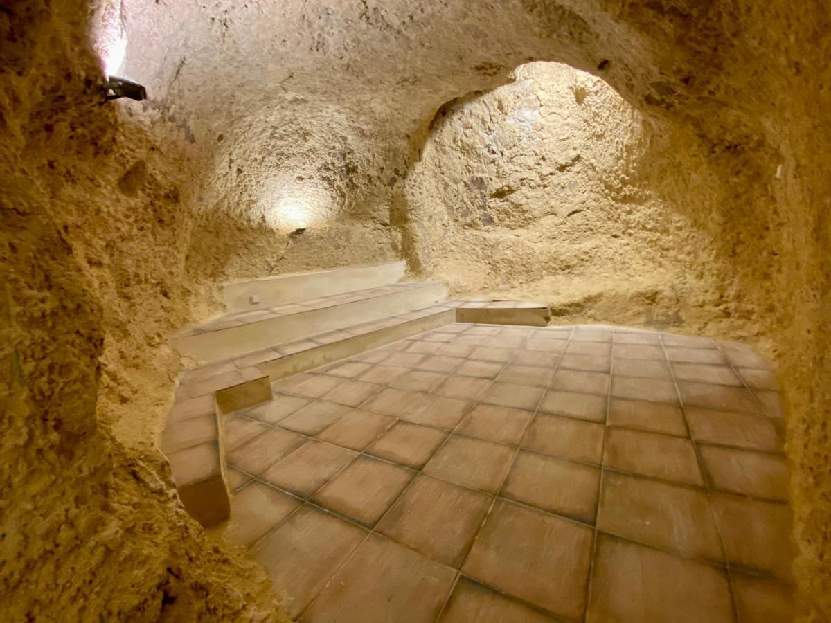 Villa Sol Casa Con Cueva Privada Y Vistas A La Iglesia Requena Extérieur photo