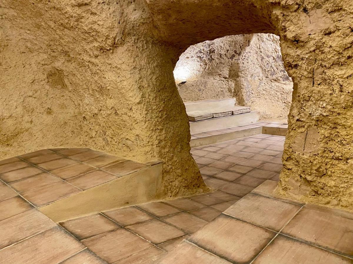 Villa Sol Casa Con Cueva Privada Y Vistas A La Iglesia Requena Extérieur photo